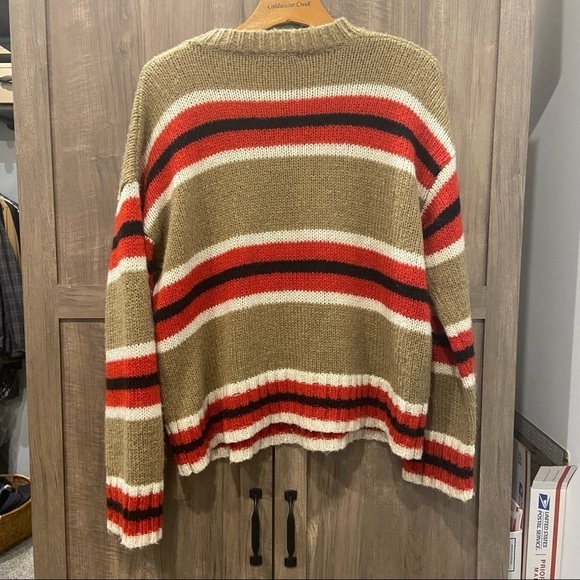 UO Oversized Striped Boyfriend Jumper 
Brown and red striped sweater - Picture 8 of 14